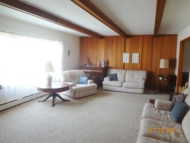 125 Southgate St, Lincoln, IL 62656 - photo 2