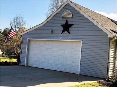 305 Royal Ave, Walhalla, SC 29691 - photo 4