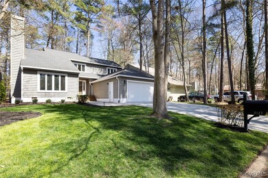 View of front of home featuring a front yard