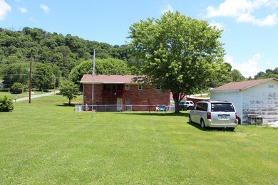 419 E 4th Ave, Watauga, TN 37694 - photo 3