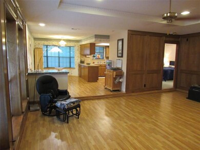 404 Sunnybrook Ct, Bedford, TX 76021 - photo 4