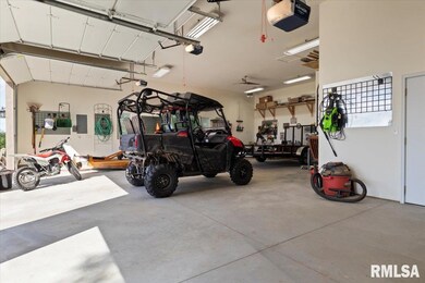 2045 Heitz Rd, Jacksonville, IL 62650 - photo 6