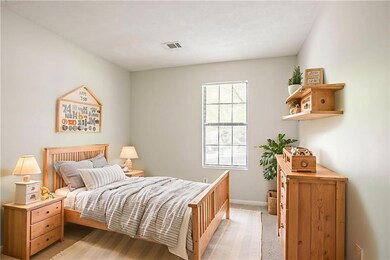 914 Hemingway Rd, Stone Mountain, GA 30088 - photo 5