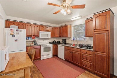 3612 Berkshire Rd, Moss Point, MS 39562 - photo 7