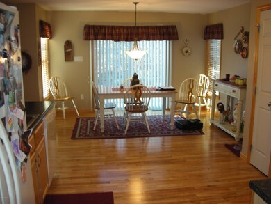 6 Colony Dr 007