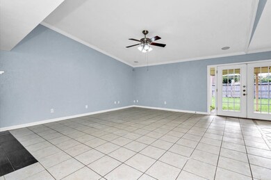 OPEN CONCEPT AND HIGH CEILING