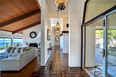 481 Dartmoor St, Laguna Beach, CA 92651 - photo 4