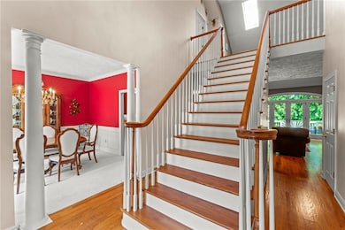 Entry 128 Thousand Oaks Drive