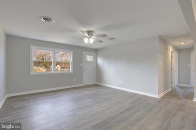 7926B Wicher Ln, La Plata, MD 20646 - photo 4