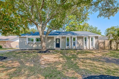 4327 Peridot Ln, Friendswood, TX 77546 - photo 2