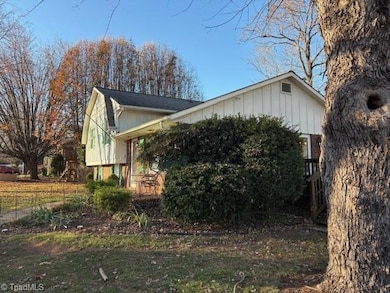 361 Meadowbrook Ln, Millers Creek, NC 28651 - photo 3