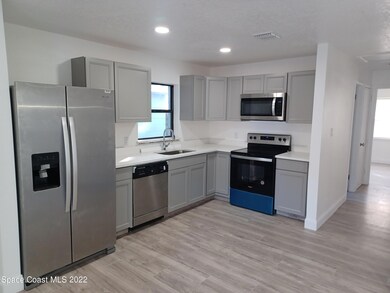 537 Mendel Ln, Titusville, FL 32796 - photo 2