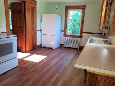 286 Paradise Ave, Middletown, RI 02842 - photo 4