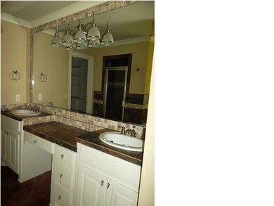 Master Vanity