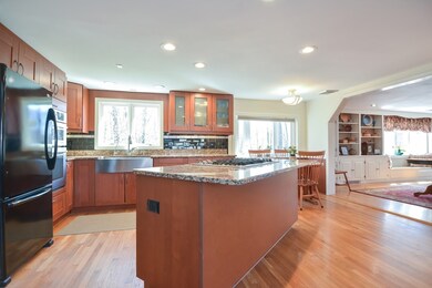 22 Holt St, Hopkinton, MA 01748 - photo 5