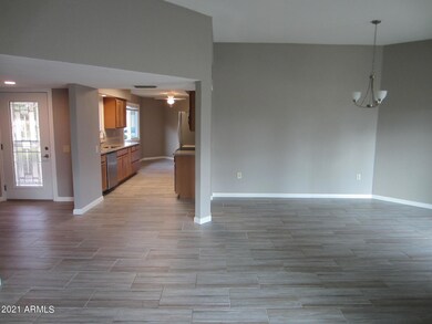 10601 W Pineaire Dr, Sun City, AZ 85351 - photo 6