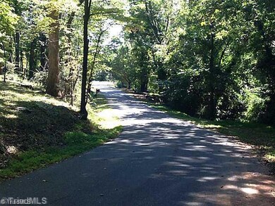 626 Edgewood Rd, Asheboro, NC 27205 - photo 4