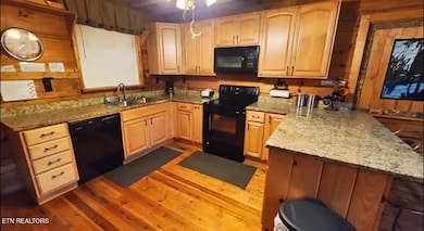 1740 Cherohala Skyway, Tellico Plains, TN 37385 - photo 5