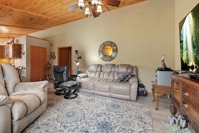 8144 S Chase Rd, Pulaski, WI 54162 - photo 7