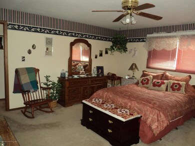 344 Riverview 006