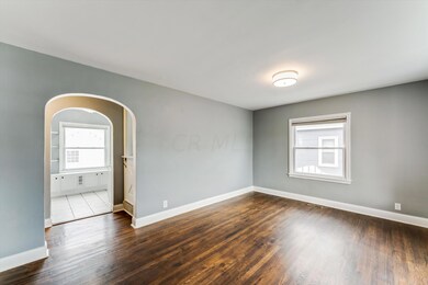 281 E Jeffrey Place, Columbus, OH 43214 - photo 4