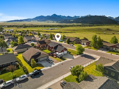 702 Nebula St, Livingston, MT 59047 - photo 4