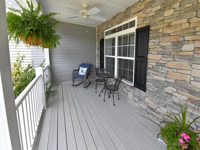 320 Lakeshore Cir, Georgetown, KY 40324 - photo 2