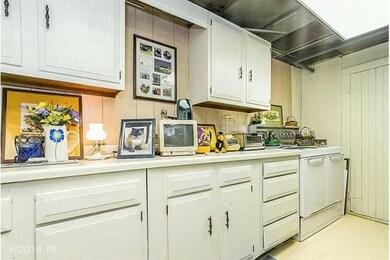 1048 65th St, Windsor Heights, IA 50324 - photo 7