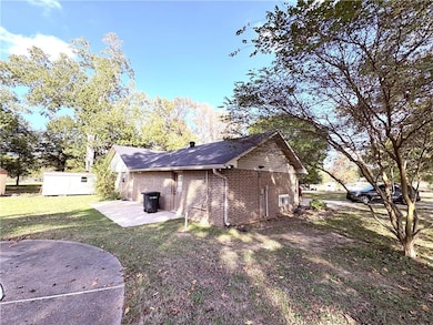 211 Big Island Loop, Deville, LA 71328 - photo 5