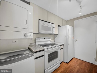 The Atrium unit 517, Arlington, VA 22209 - photo 5