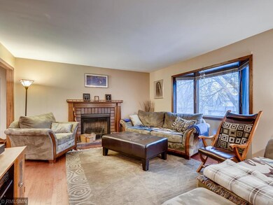 7575 Lanewood Lane Maple Grove-005-013-Living Room