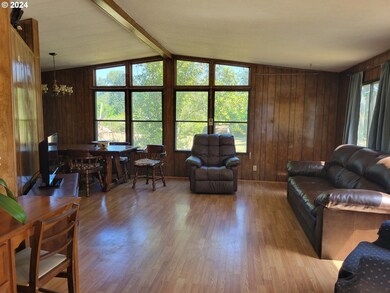 479 Heather Ln, Roseburg, OR 97471 - photo 4