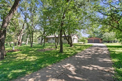 16037 ONEIDA ST_05.jpeg