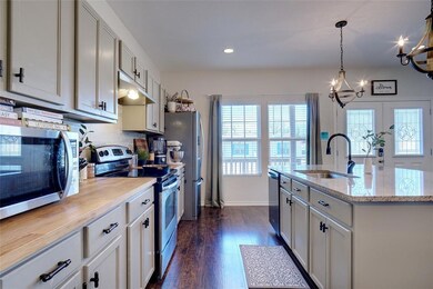 324 Spring Valley Cir, Azle, TX 76020 - photo 4