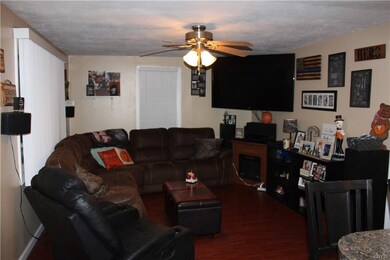 609 Cain St, Chittenango, NY 13037 - photo 2