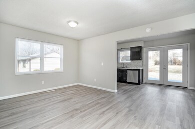 1038 S Hillcrest Ave-5