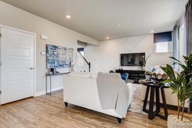 LIVING ROOM (examples of available upgrades and fi
