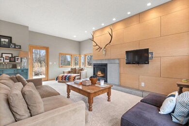 5237 Brust Dr-7-SMALL