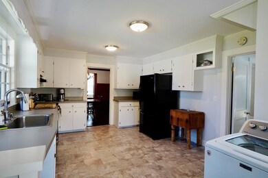 11 Laurel St, Marblehead, MA 01945 - photo 7