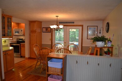 518 Tanglewood Dr, Henniker, NH 03242 - photo 4