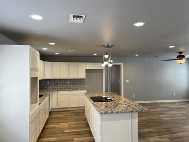 1340 W 10th St, Bonham, TX 75418 - photo 5