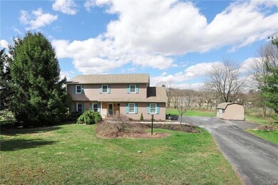 6211 Martin Dr, Zionsville, PA 18092 - photo 2