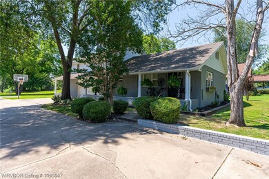 914 N 4th St, Paris, AR 72855 - photo 6
