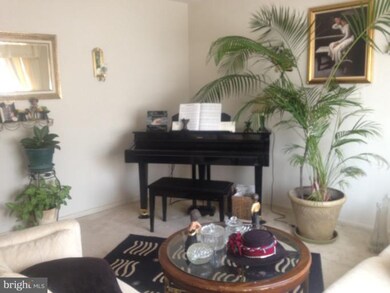 7002 Valley Park Rd, Capitol Heights, MD 20743 - photo 2