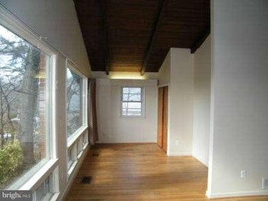 7806 Adelphi Ct, Hyattsville, MD 20783 - photo 7