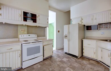 8207 Legation Rd, New Carrollton, MD 20784 - photo 6