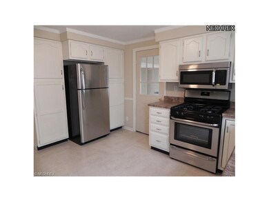 Kitchen with pantrys, new appliances, new countert