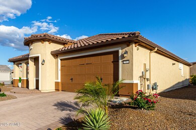 2.5 Car Garage