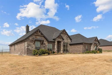 819 Alto Bonito Ct, Godley, TX 76044 - photo 3