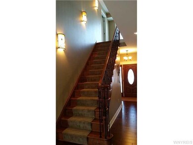 Foyer.